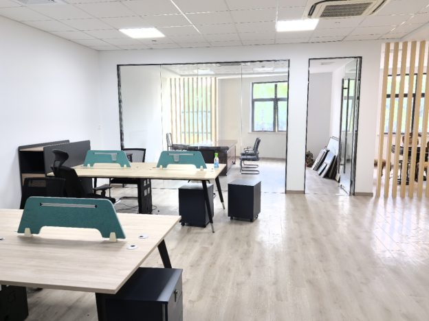 漕盈生活创享中心（漕盈创谷中心)